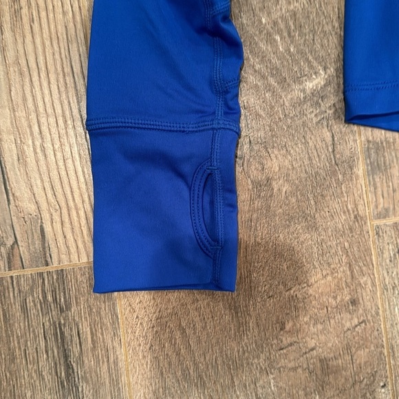 Gap Fit Woman’s Blue Athletic Quarter Zip Size Extra Small - Picture 4 of 8